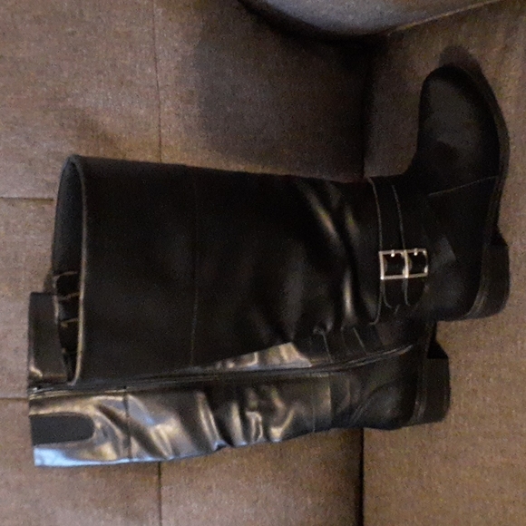 Arizona Jean Company Shoes - Arizona womens black heel cafe Boot size 7.5